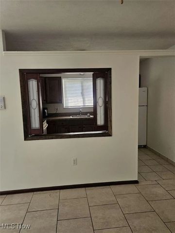 5200 Royalton Road 1D, North Royalton, OH 44133