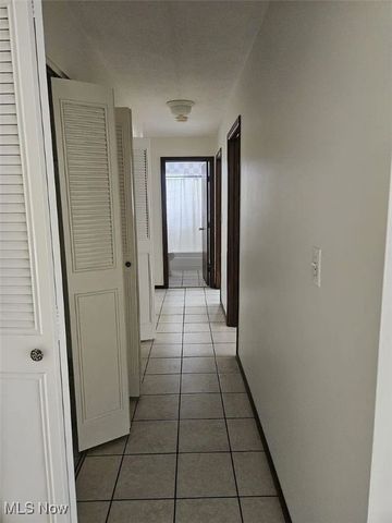 5200 Royalton Road 1D, North Royalton, OH 44133