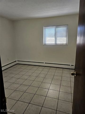 5200 Royalton Road 1D, North Royalton, OH 44133