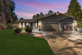 5589 Whispering Pines DRIVE, West Bend, WI 53095