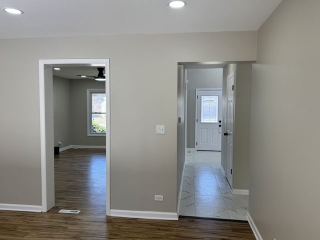 940 Tanglewood Drive, Wheeling, IL 60090