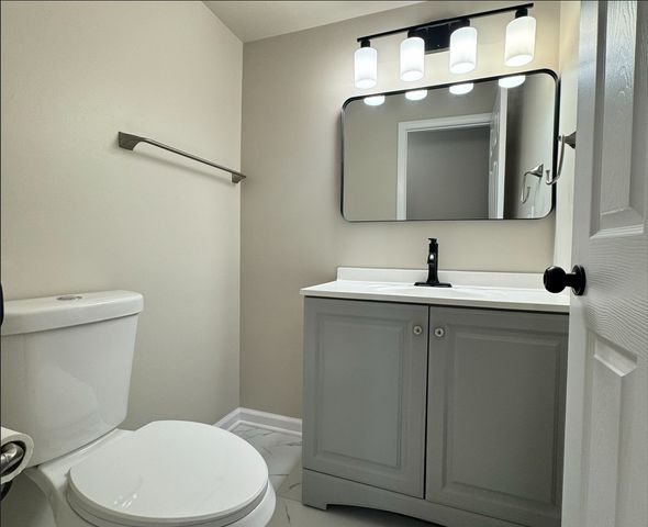 940 Tanglewood Drive, Wheeling, IL 60090