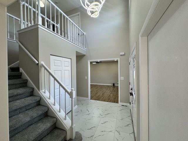 940 Tanglewood Drive, Wheeling, IL 60090