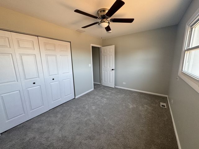 940 Tanglewood Drive, Wheeling, IL 60090