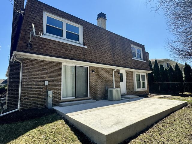 940 Tanglewood Drive, Wheeling, IL 60090