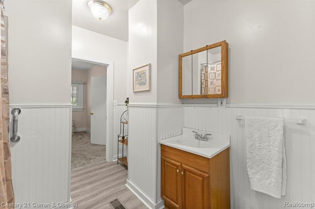 1976 Cabot Street, Detroit, MI 48209