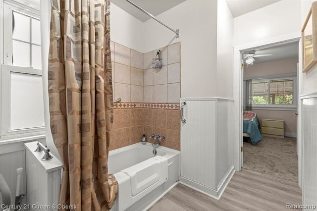 1976 Cabot Street, Detroit, MI 48209