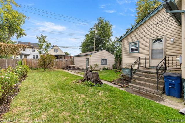 1976 Cabot Street, Detroit, MI 48209