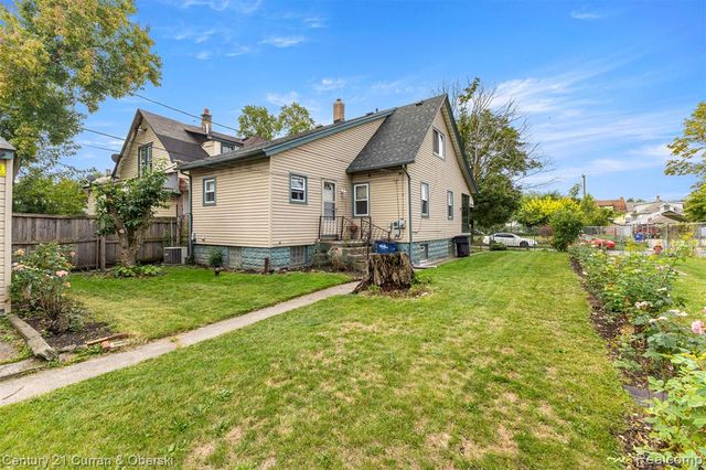 1976 Cabot Street, Detroit, MI 48209