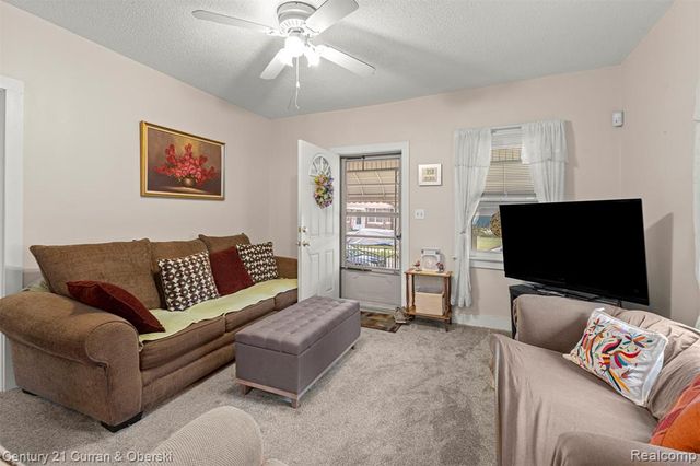 1976 Cabot Street, Detroit, MI 48209