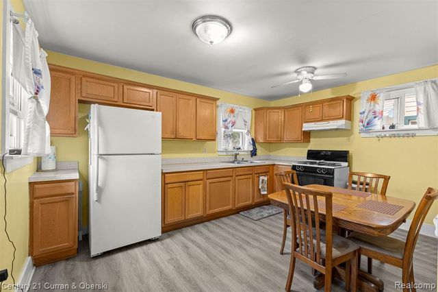 1976 Cabot Street, Detroit, MI 48209