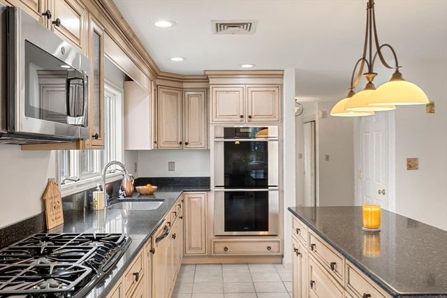 16 Merrimack River Rd, Groveland, MA 01834