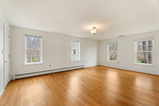 16 Merrimack River Rd, Groveland, MA 01834