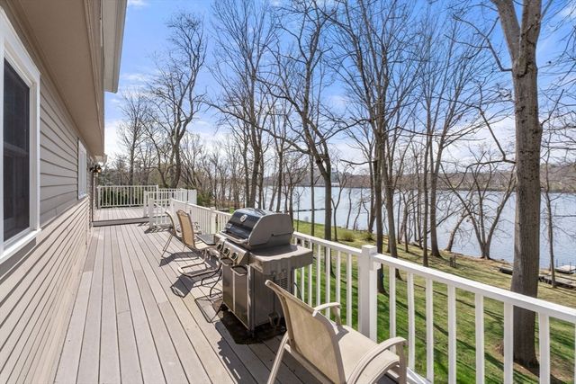 16 Merrimack River Rd, Groveland, MA 01834