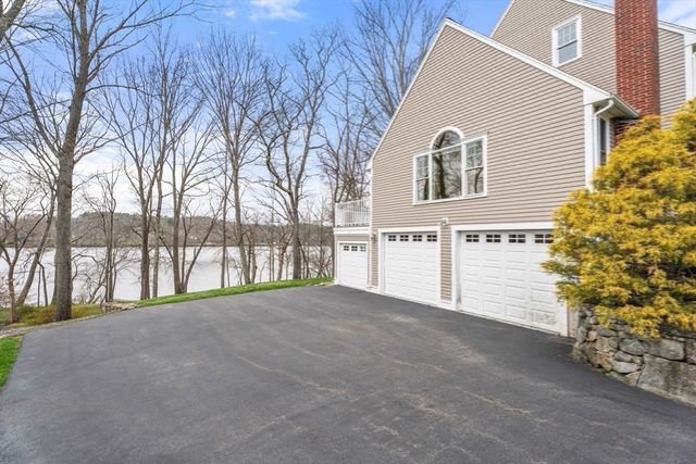 16 Merrimack River Rd, Groveland, MA 01834