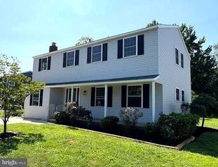 1205 SEVERN AVE, Cherry Hill, NJ 08002