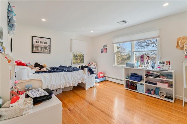 98 Hargraves Drive, Portsmouth, RI 02871