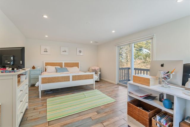 98 Hargraves Drive, Portsmouth, RI 02871