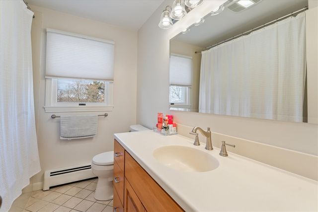 98 Hargraves Drive, Portsmouth, RI 02871