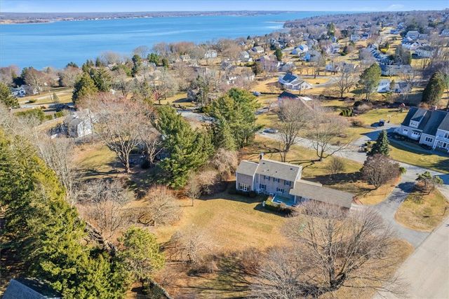 98 Hargraves Drive, Portsmouth, RI 02871
