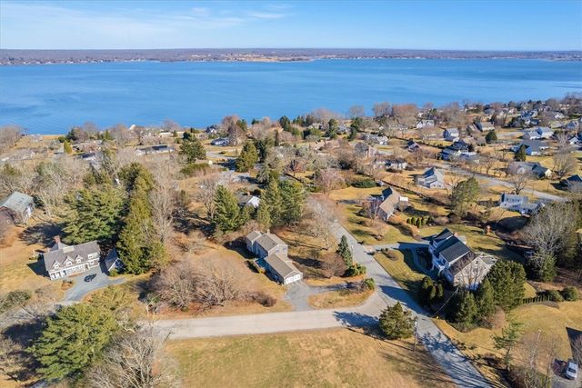 98 Hargraves Drive, Portsmouth, RI 02871
