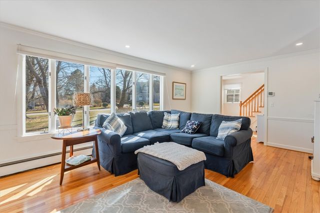 98 Hargraves Drive, Portsmouth, RI 02871