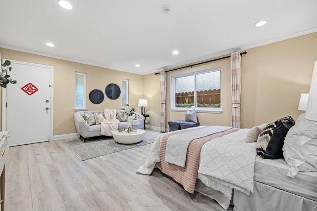 3202 E Laurel Creek Road, Belmont, CA 94002