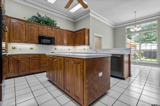 4923 Hallye Ln, Tyler, TX 75703