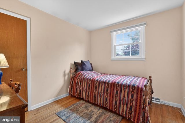 366 CLEVELAND AVE, West Berlin, NJ 08091