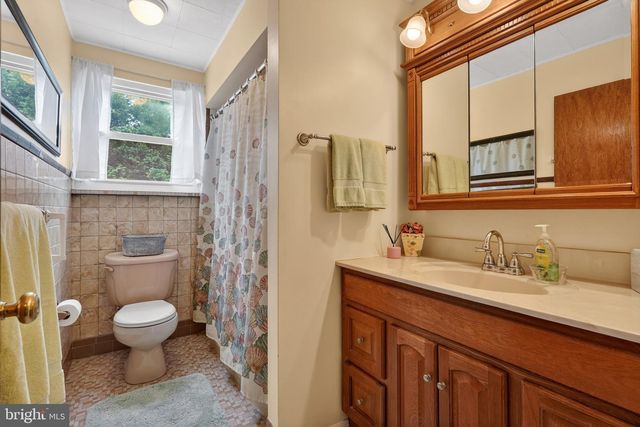 366 CLEVELAND AVE, West Berlin, NJ 08091