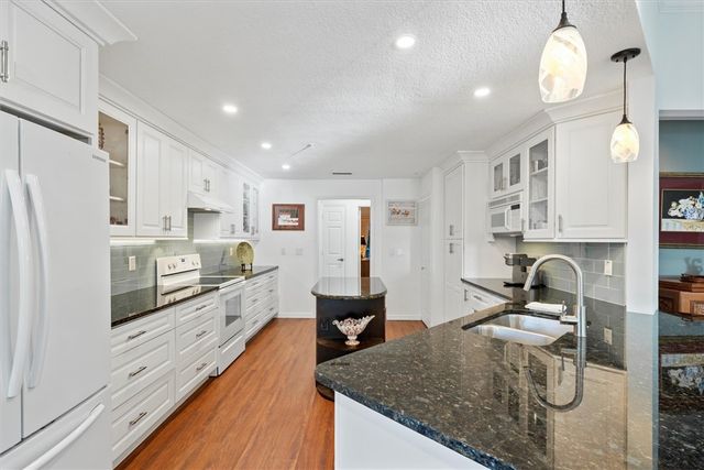 8795 W Orchid Island Circle 306, Vero Beach, FL 32963