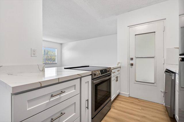 2555 NE 11th Street Street NE 202, Fort Lauderdale, FL 33304