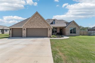 141 N Castle Street, Skiatook, OK 74070