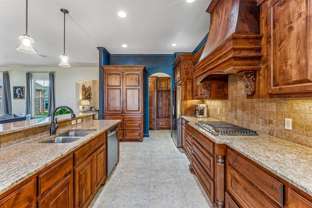 311 Paddle Boat Drive, Granbury, TX 76049