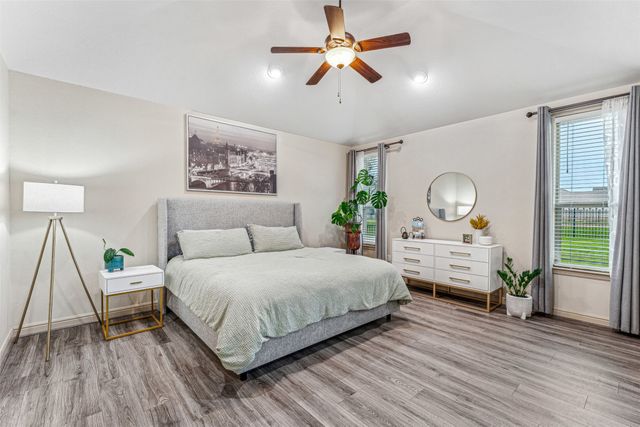 311 Paddle Boat Drive, Granbury, TX 76049