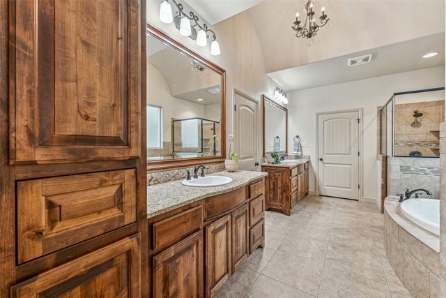 311 Paddle Boat Drive, Granbury, TX 76049