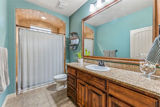 311 Paddle Boat Drive, Granbury, TX 76049