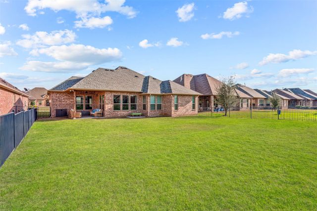 311 Paddle Boat Drive, Granbury, TX 76049
