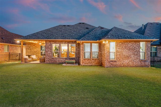 311 Paddle Boat Drive, Granbury, TX 76049