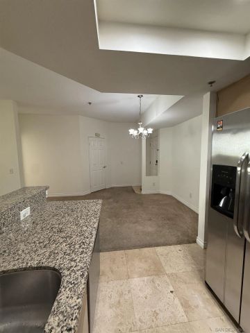 680 Camino De La Reina 2201, San Diego, CA 92108