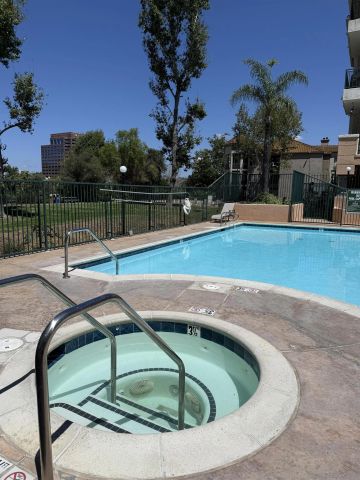 680 Camino De La Reina 2201, San Diego, CA 92108