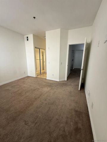 680 Camino De La Reina 2201, San Diego, CA 92108