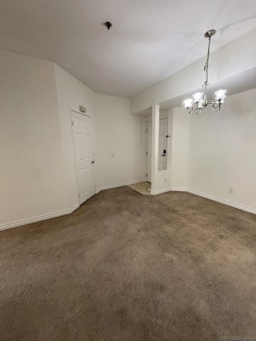 680 Camino De La Reina 2201, San Diego, CA 92108