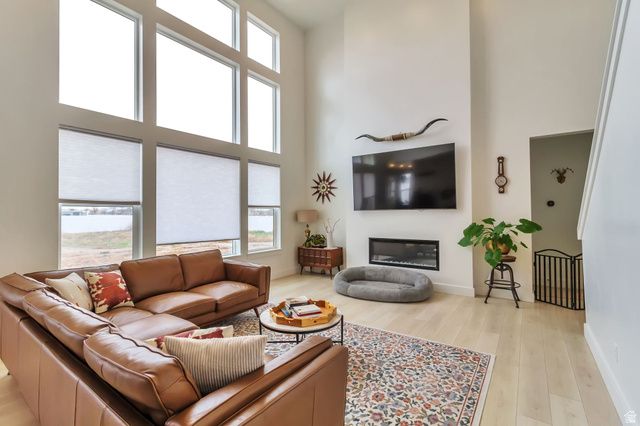 5417 W 3850 S, Hooper, UT 84315