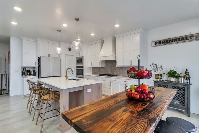 5417 W 3850 S, Hooper, UT 84315