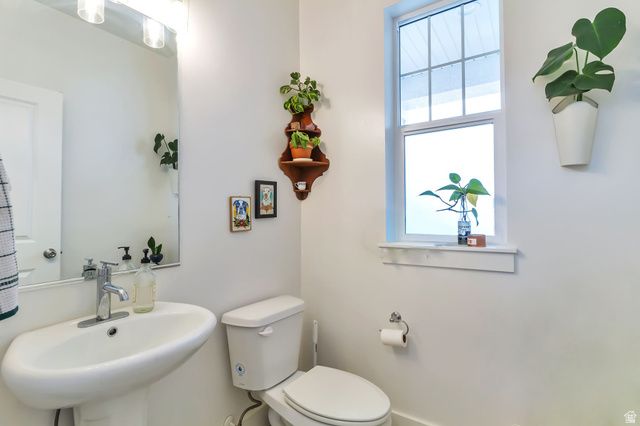 5417 W 3850 S, Hooper, UT 84315