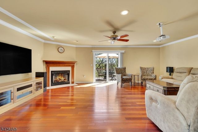 11 Edgefield Dr, Parsippany-troy Hills Twp., NJ 07950