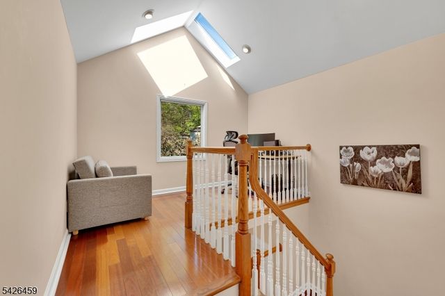 11 Edgefield Dr, Parsippany-troy Hills Twp., NJ 07950