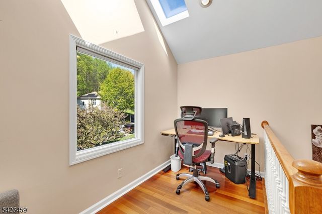 11 Edgefield Dr, Parsippany-troy Hills Twp., NJ 07950