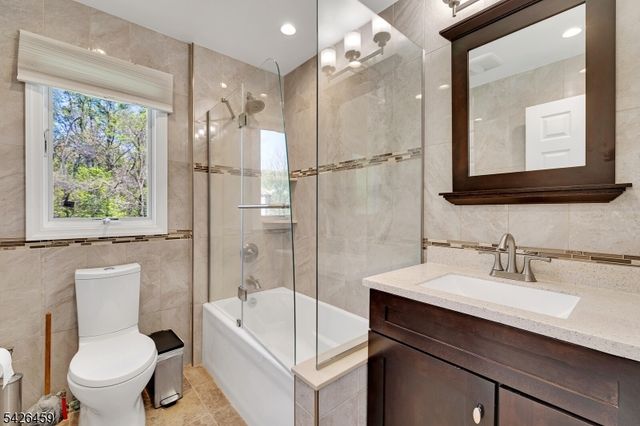 11 Edgefield Dr, Parsippany-troy Hills Twp., NJ 07950